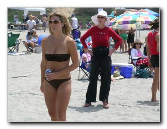 beach-bocce-ball-106 - Click to enlarge